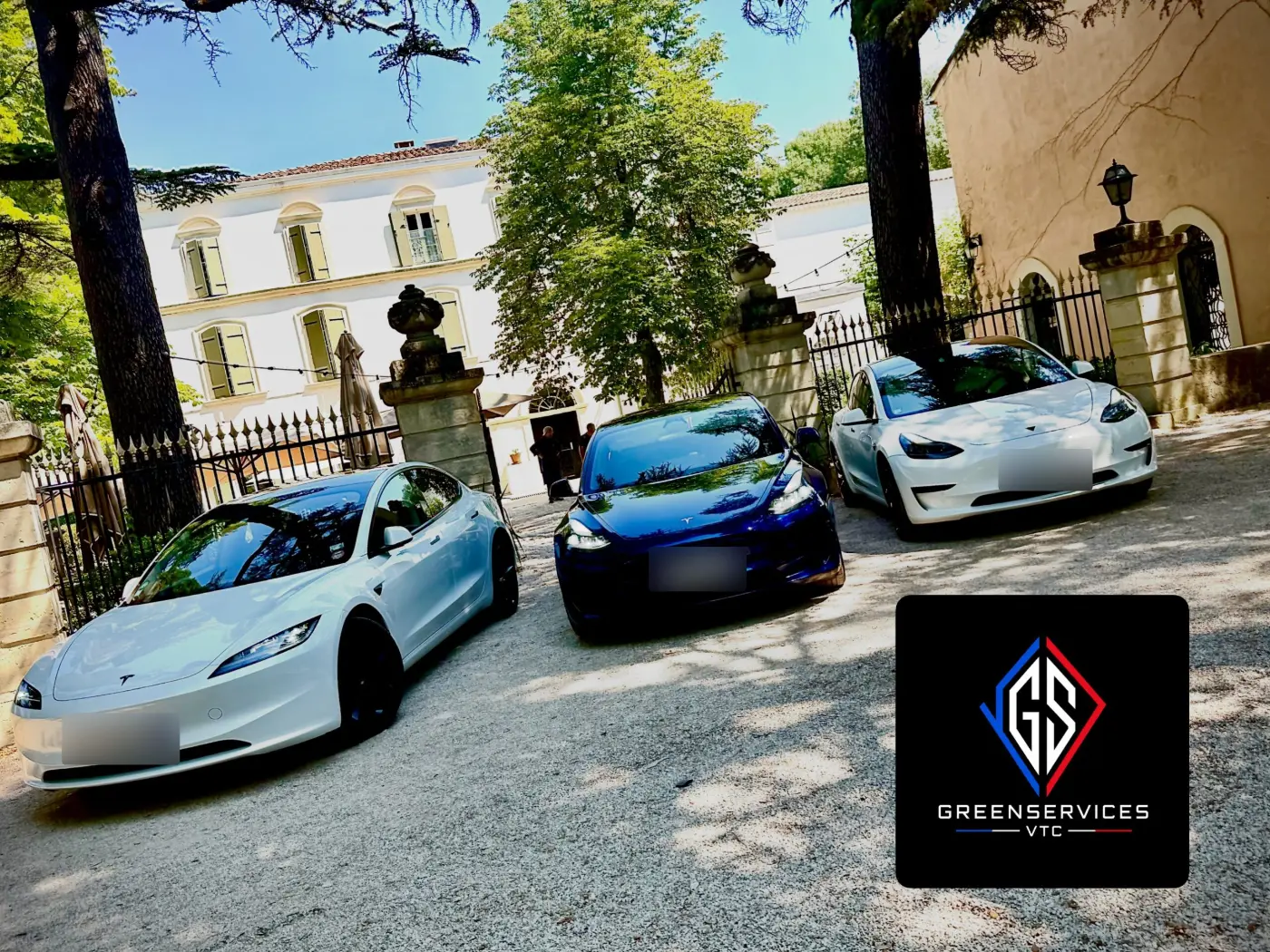 Trois Tesla Model 3 de GreenServices VTC, chauffeur privé à Marseille et Aix-en-Provence